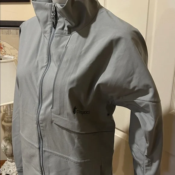 Cotopaxi Gray Women's Kinsa Soft shell Jacket. Size Small. NEW. Gray